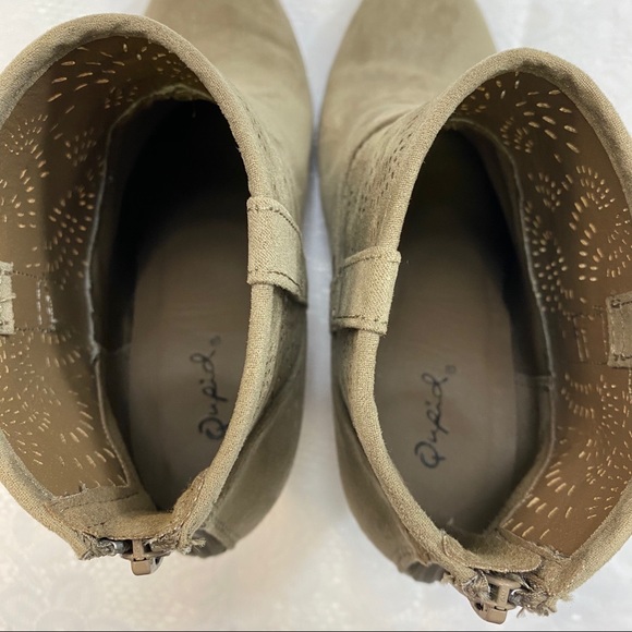 Qupid Faux Suede Ankle Booties. Women’s Size 7. - Picture 10 of 10